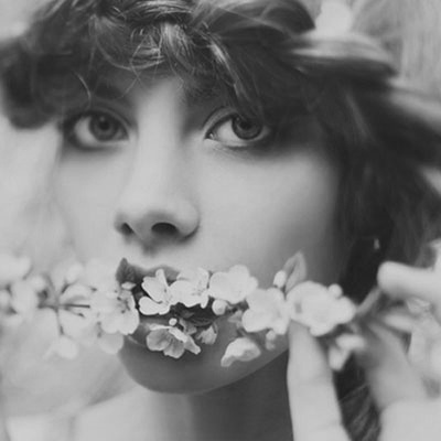 伤感欧美女生黑白头像集锦