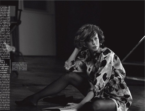 欧美明星妮可·基德曼复古性感黑白照