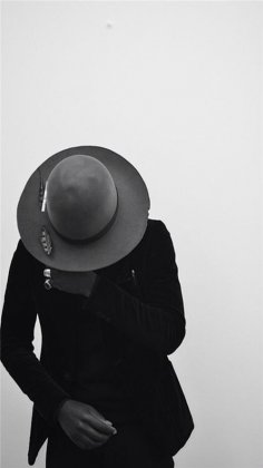 悲伤欧美男生个性壁纸黑白素材