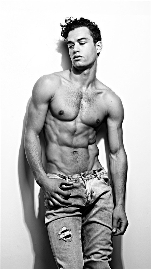 欧美肌肉男生黑白迷人性感手机壁纸