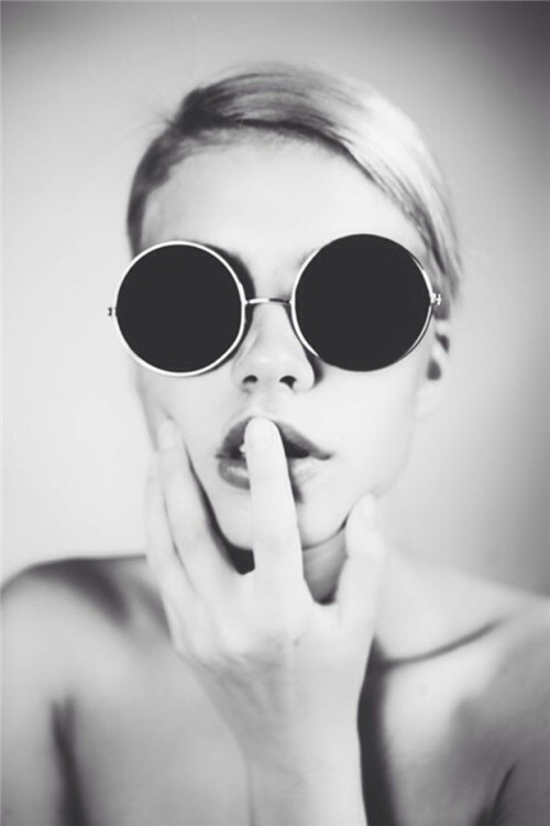 个性欧美女生重口味颓废壁纸