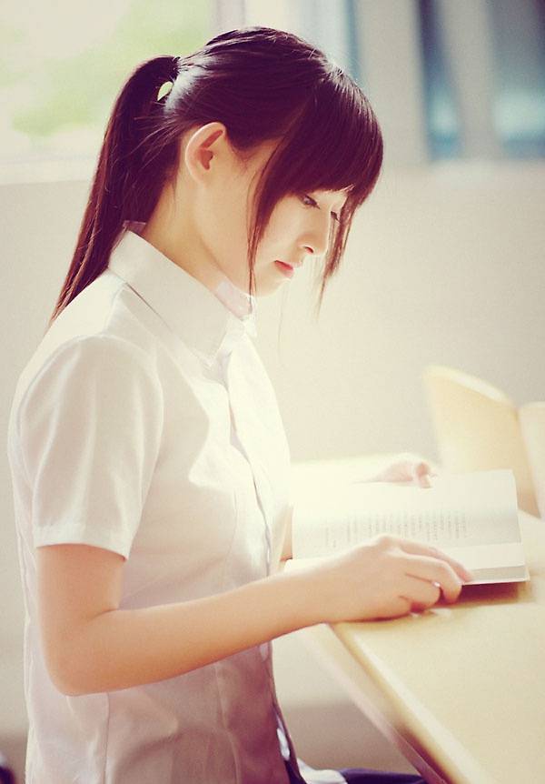 日本清纯气质温婉女生图片