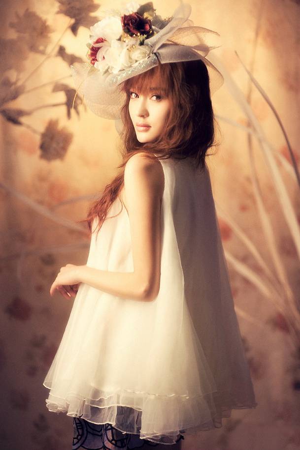 可爱90后唯美森系女生图片