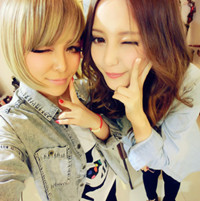 有意境的女生姐妹头像图片