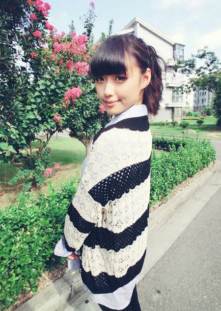 jpg非主流嘟嘴卖萌女生图片