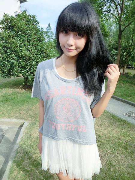 jpg非主流嘟嘴卖萌女生图片