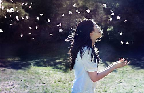 灰色伤感意境非主流女生图片