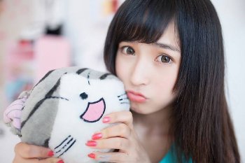 意境清纯慵懒大眼睛女生图片