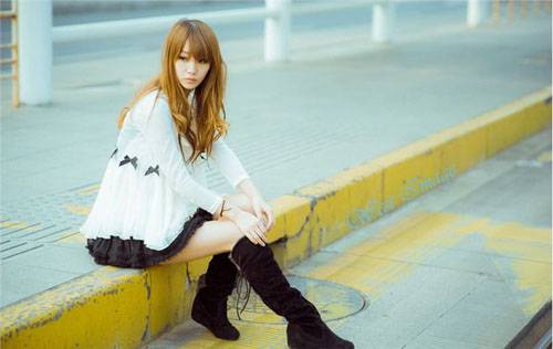 很黄很酷的伤感浓妆女生图片大全