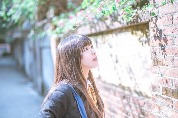 中学唯美清晰女生图片