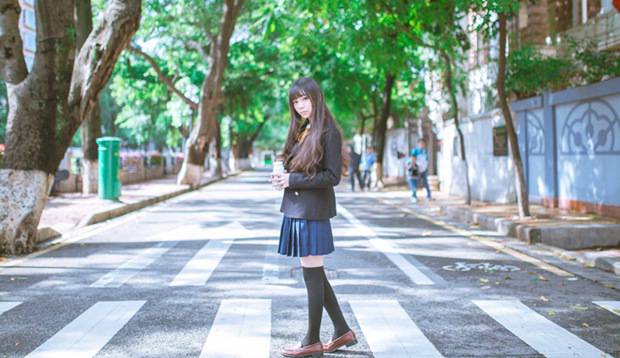 中学唯美清晰女生图片