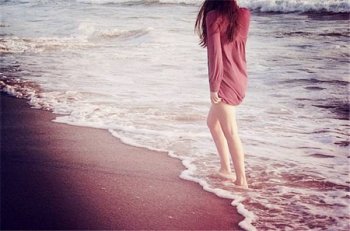 暖色梦幻唯美女生图片