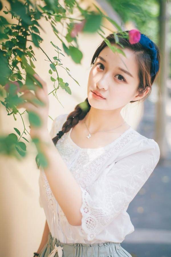 文艺复古日系小清新女生图片