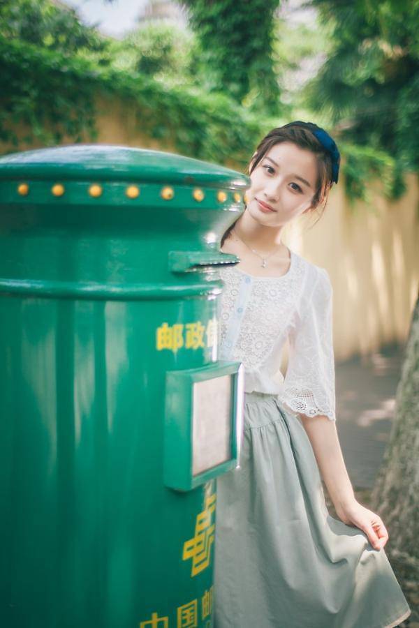 文艺复古日系小清新女生图片