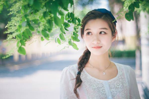 文艺复古日系小清新女生图片