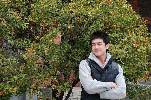 户外小清晰帅哥男生图片