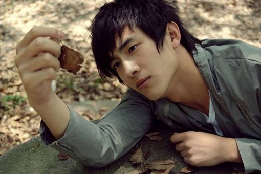 户外小清晰帅哥男生图片