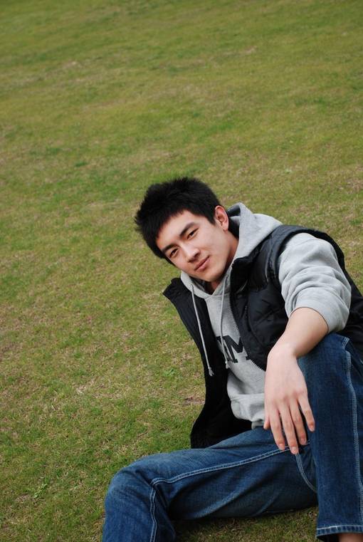 户外小清晰帅哥男生图片