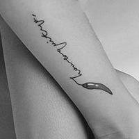 唯美人黑白意境纹身头像图片背景