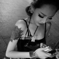 唯美人黑白意境纹身头像图片背景