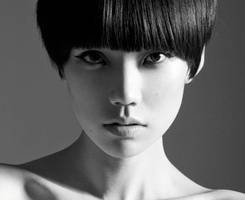 非主流黑白抽烟的女生头像图片人物素材