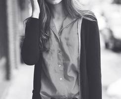 非主流黑白抽烟的女生头像图片人物素材