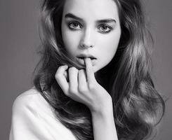 非主流黑白抽烟的女生头像图片人物素材