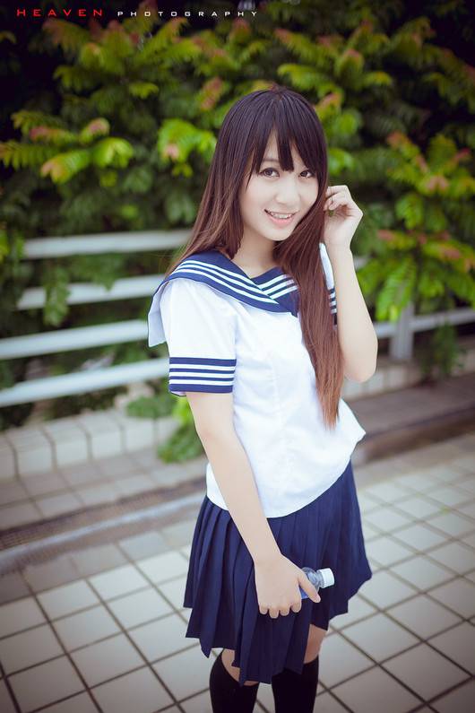 长发有刘海的女生侧面图片大全