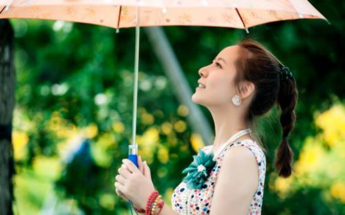 日系情感意境风格女生图片
