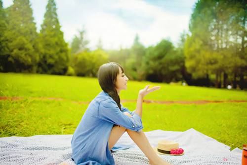 日系情感意境风格女生图片