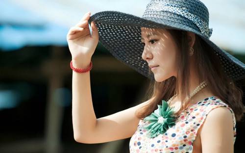 日系情感意境风格女生图片