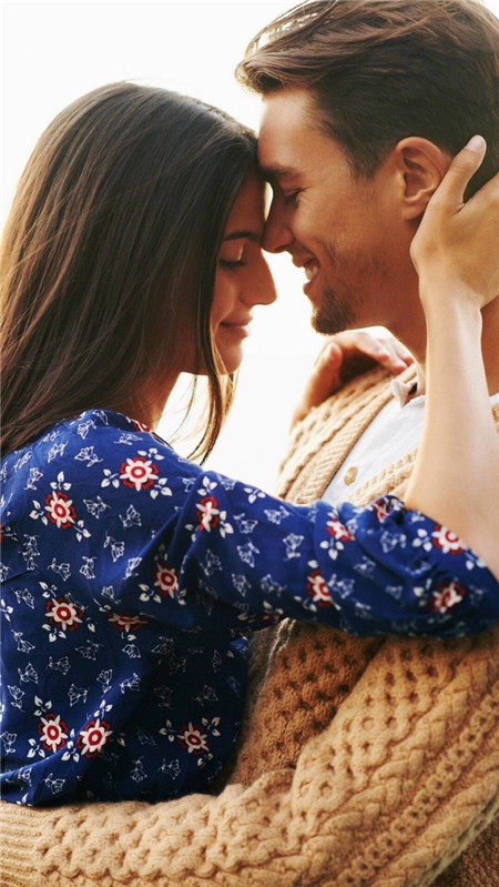 欧美情侣治愈系温馨高清壁纸