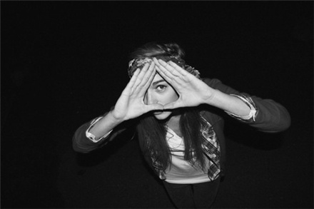 霸气欧美范女生个性黑白空间素材