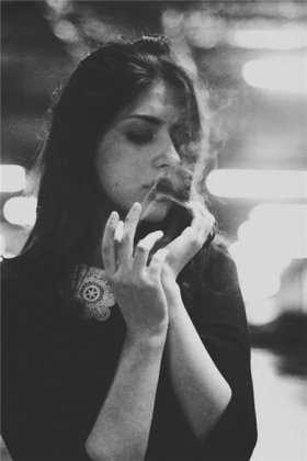 非主流女生黑白个性欧美壁纸