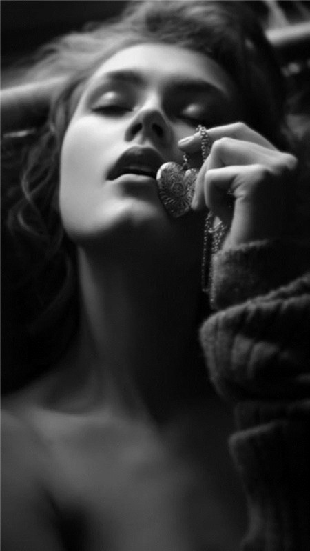 非主流女生黑白个性欧美壁纸