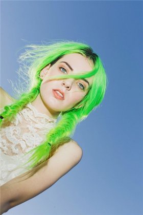 欧美范个性女生壁纸图片