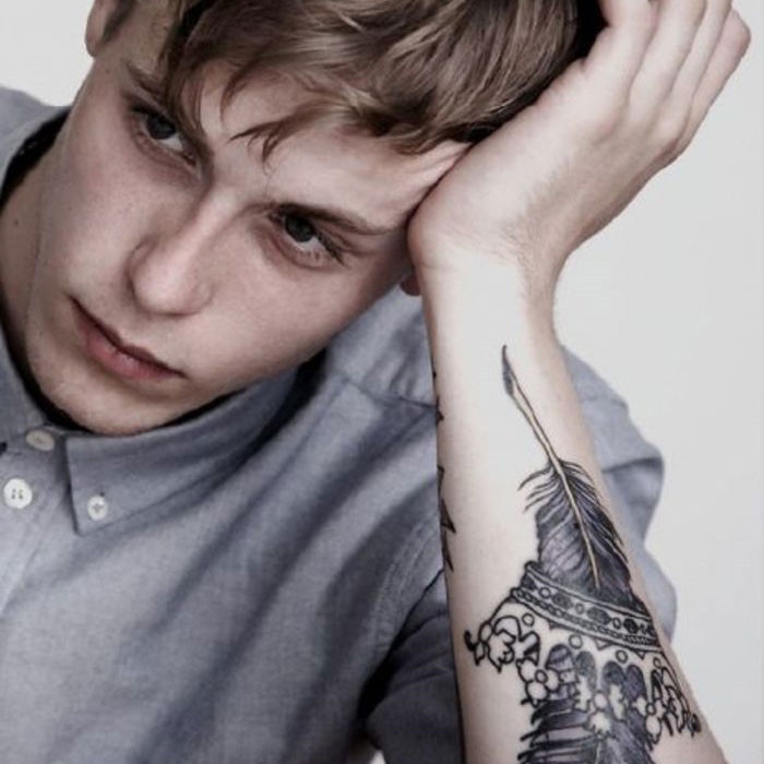 欧美男生个性霸气纹身图