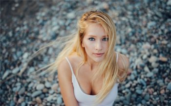 欧美女生唯美治愈系电脑壁纸