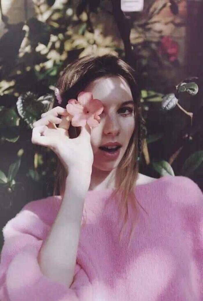 森系唯美欧美女生创意写真图片