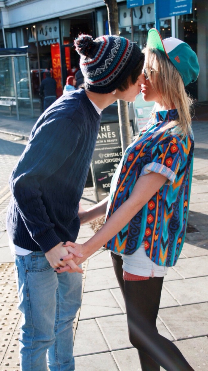 浪漫欧美情侣手机壁纸高清图片