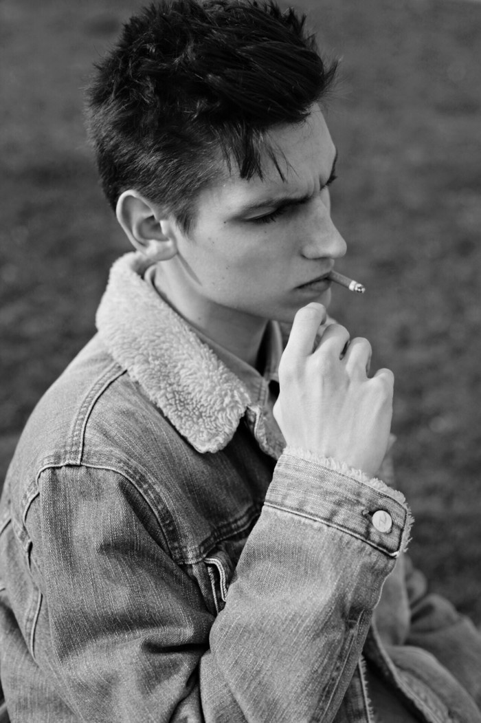 帅气欧美男黑白个性头像图片