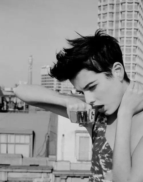 欧美帅气女生个性潮流短发造型