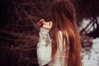 唯美欧美女生背影小清新意境图片