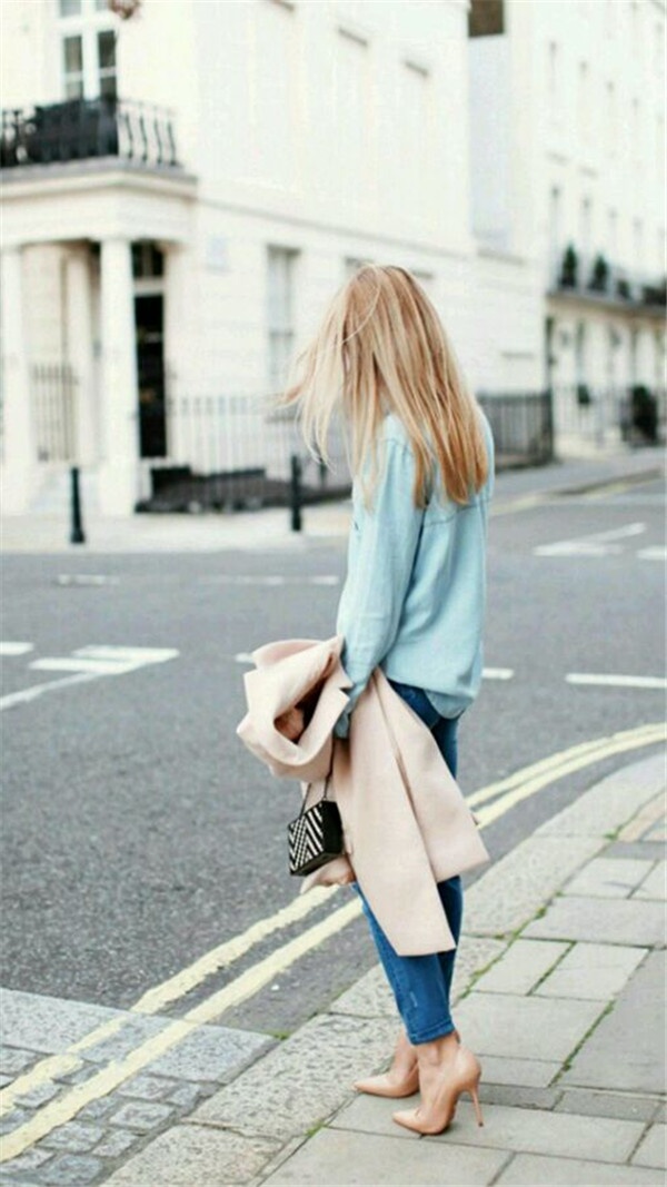 欧美女生意境空间素材图片