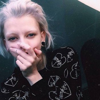 治愈系欧美女生短发唯美头像