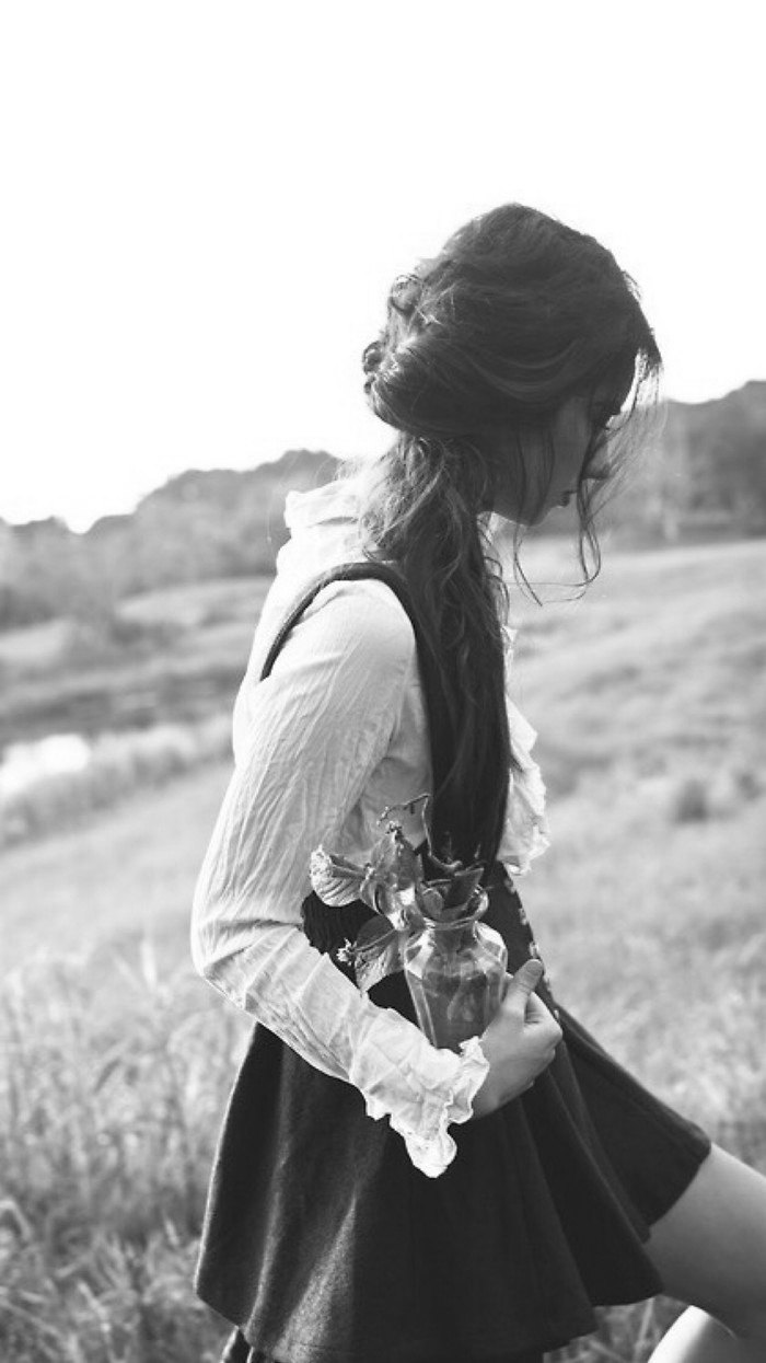 小清新欧美范唯美黑白女生壁纸图片