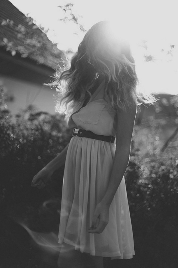 小清新欧美范唯美黑白女生壁纸图片