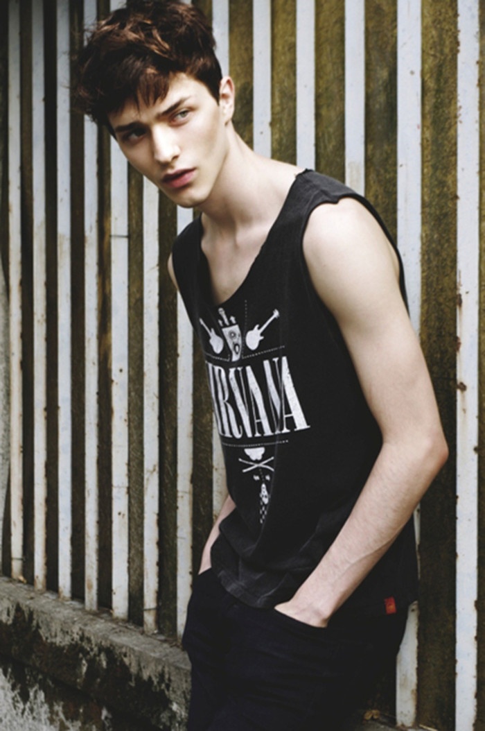 帅气欧美男生个性意境壁纸