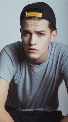 非主流帅气欧美男生个性壁纸图片