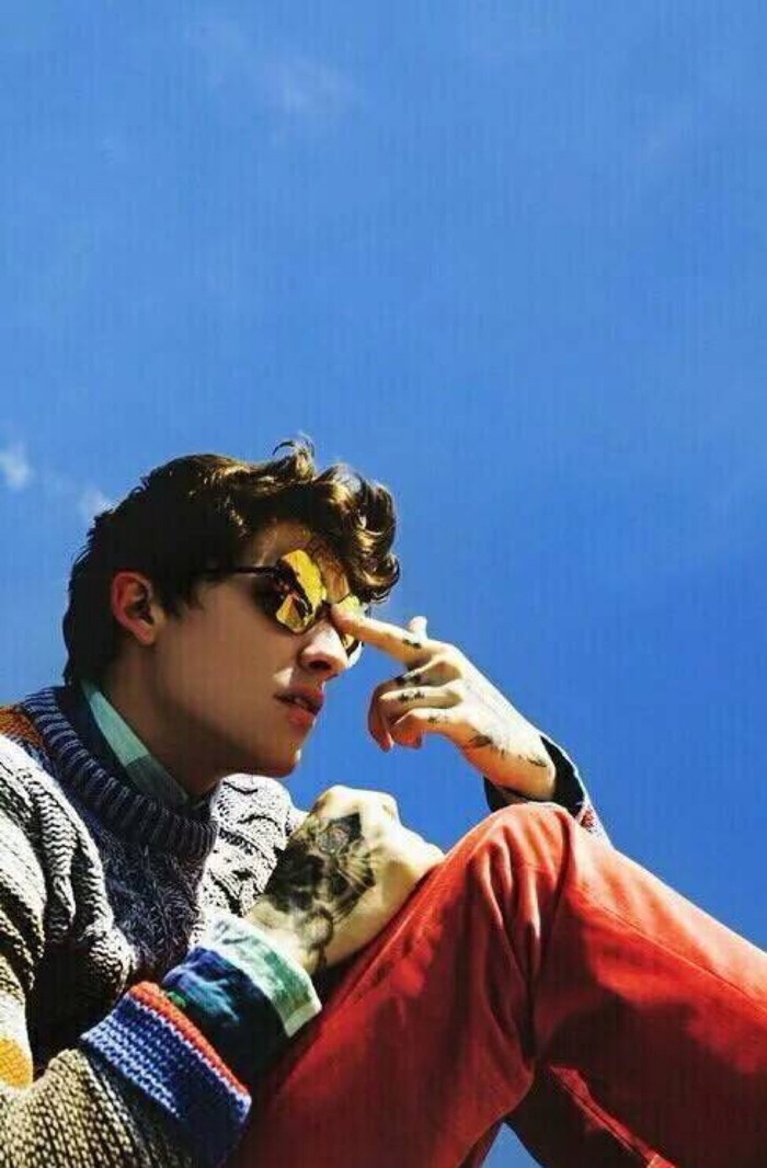 非主流帅气欧美男生个性壁纸图片